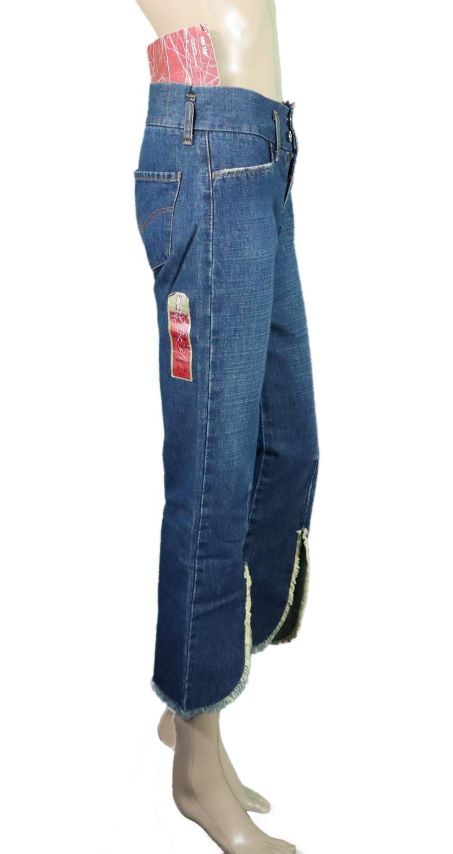14b08 Levis Blue Jeans 2