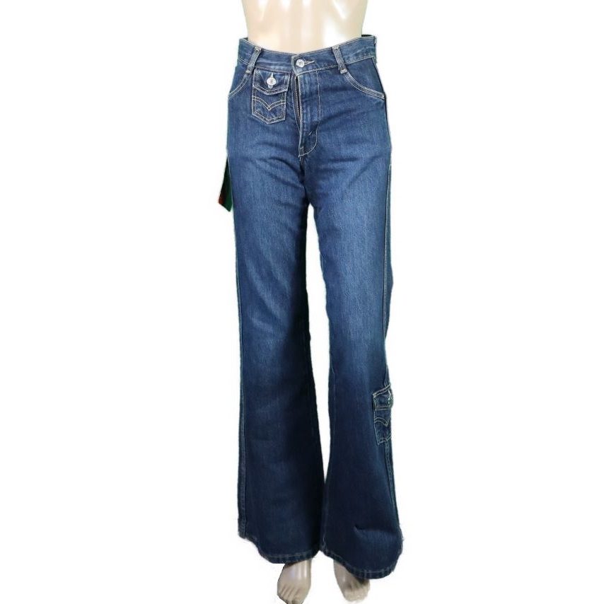 14b09 Levis Blue Jeans 1