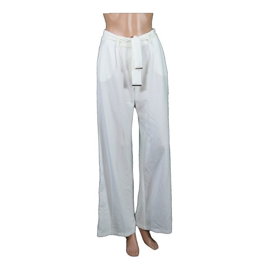 29 White Pants 1