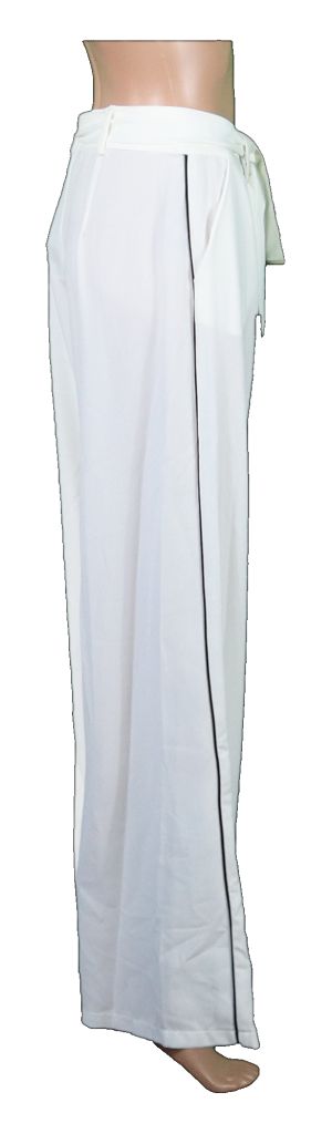 29 White Pants 2