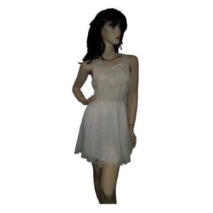 r3d04 Miss Unkon White Dress 1